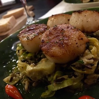 Monroe Social - Scallops again - New American Near Me - Monroe, Connecticut