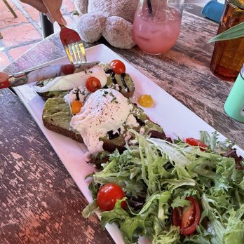 FARM - Avocado toast with egg - French Near Me - Palm Springs, California