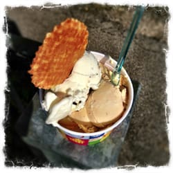 Noahs Eiswelt - Stratiatella, Haselnuss u. Vanille