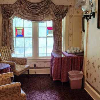 Glen Iris Inn - Bed & Breakfast Near Me - Castile, New York