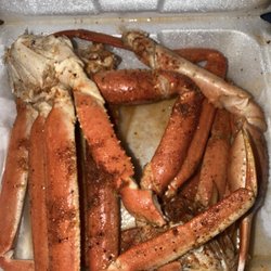 New Orleans Seafood & Wings - Crab legs
