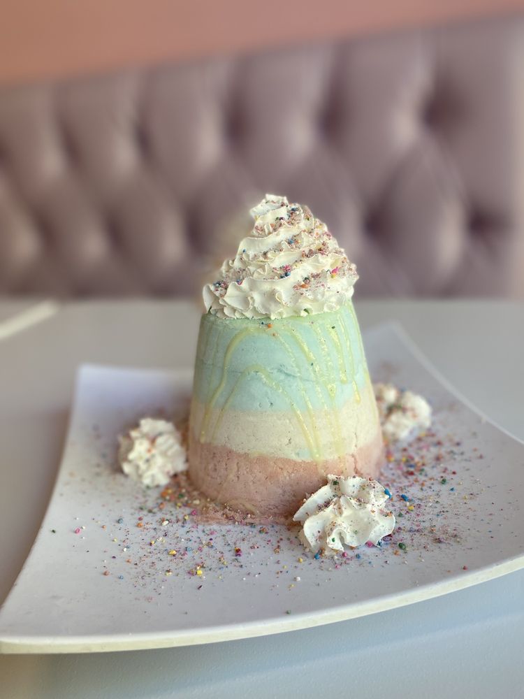 VAMPIRE PENGUIN FOLSOM Updated September 2024 255 Photos & 84