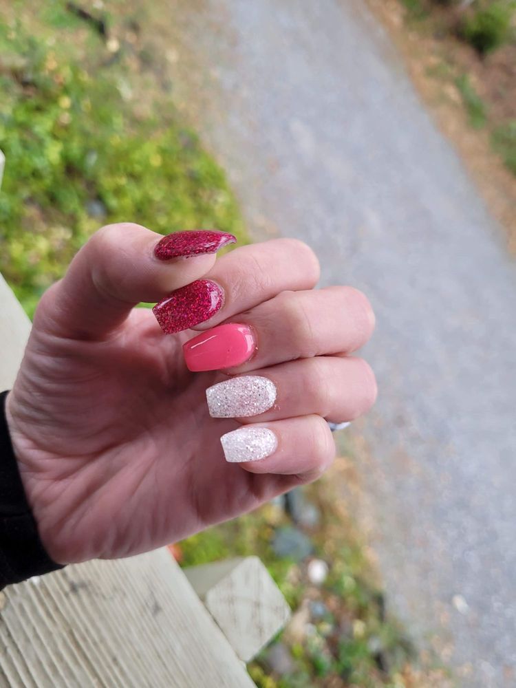 ROSE NAILS Updated September 2024 12 Photos & 18 Reviews 900 Dana