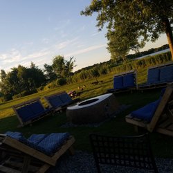 The Lakeside Inn - Scenery attached to the hotel