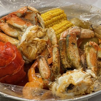 Red Crab Juicy Seafood - Dungeons crab special with lobster - Cajun/Creole Near Me - Hampton, Virginia