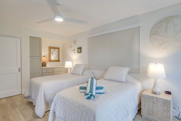 The Hale Pau Hana by null