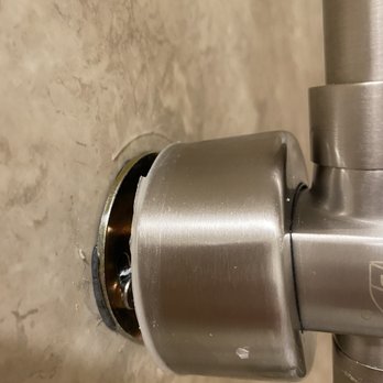 LA Carpet - Crappy caulking,  things continue to become loose. - Flooring Near Me - Corona, California
