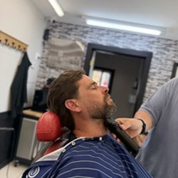 Vinny's Barber Shop