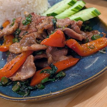 Ari's Thai Eatery - Kra Pow(泰式打拋豬) - Thai Near Me - Azusa, California Ari's Thai Eatery - Kra Pow(泰式打拋豬) - Thai Near Me - Azusa, California