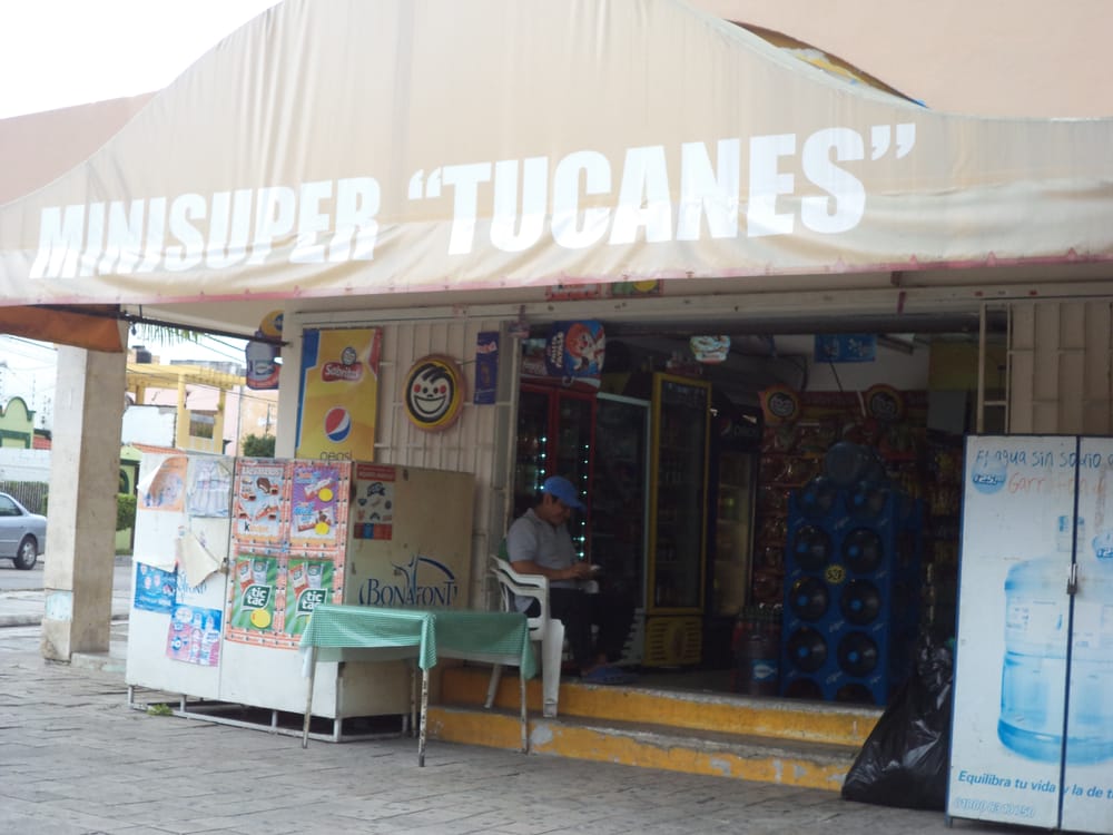 Mini super Los Tucanes