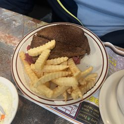 Big Eyed Fish Express - Cold fries and thin Rueben