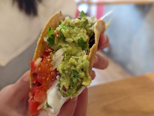 Seven Lives Tacos y Mariscos by null