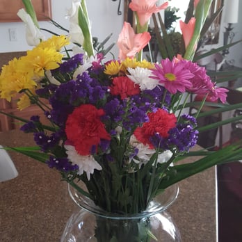 Sanyo Nursery - Beautiful arrangement for $20. I had 2 of the $10 bouquets put together. Vase not included. - Nurseries & Gardening Near Me - Los Angeles, California