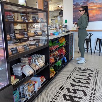 Castelli's Caffe & Deli - Baked goods and chips - Sandwiches Near Me - Aptos, California