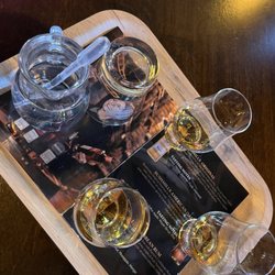 Wild Rover Tours - Whiskey flight- Bushmills