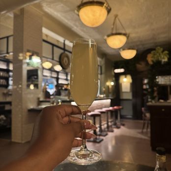 Walloon's Restaurant - French 75 - Seafood Near Me - Fort Worth, Texas