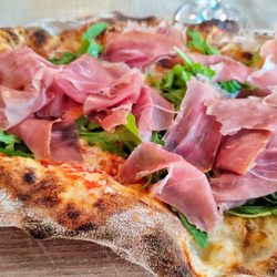 Isoletta PMP Frankfurt-Bockenheim - Pinsa Parma & Rucola (12,90 €)
