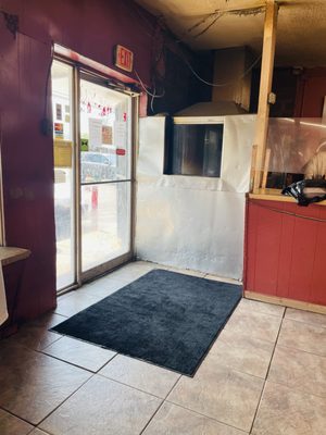 E & L Barbeque by null