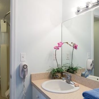 Reef Ocean Resort - Studio Bathroom - Hotels Near Me - Vero Beach, Florida