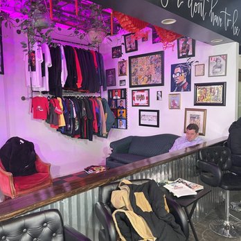Chip's Barbershop - Barbers Near Me - Eau Claire, Wisconsin