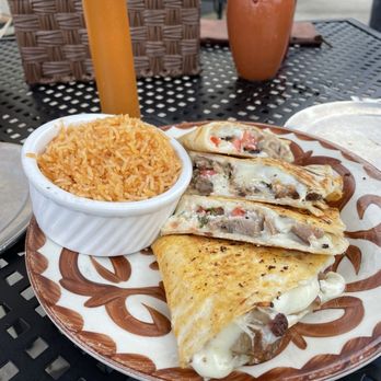 La Tapatia - Light dinner - Mexican Near Me - Roseville , Minnesota La Tapatia - Light dinner - Mexican Near Me - Roseville , Minnesota