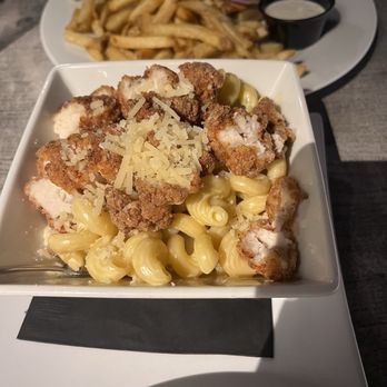 Luke's On Front - Mac and Cheese with chicken dippers - New American Near Me - Temecula, California