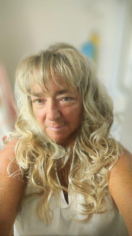 SIMPLY HAIR Updated September 2024 32 Photos & 20 Reviews 227 N