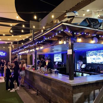 Wasted Grain - Second courtyard bar with Ski Club Lounge upstairs 9 pm -2 am. - Dance Clubs Near Me - Scottsdale, Arizona