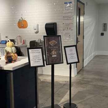 Snackalish - Burgers Near Me - Provo, Utah