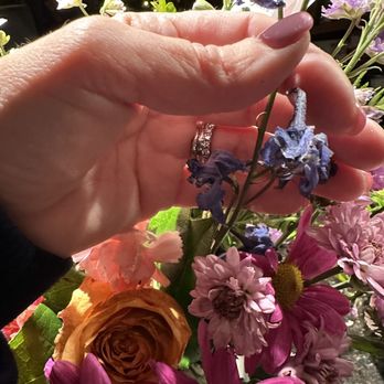 Gaeta's Flowers - Florists Near Me - Los Gatos, California Gaeta's Flowers - Florists Near Me - Los Gatos, California