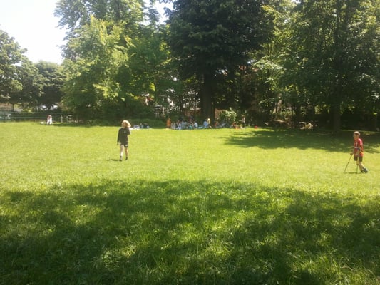 Parc Francis Popy by null