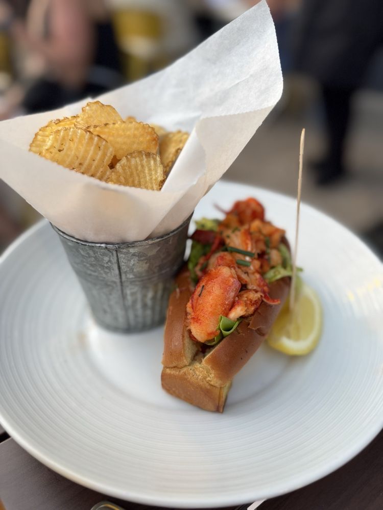 Social spots from P.J. Clarke's