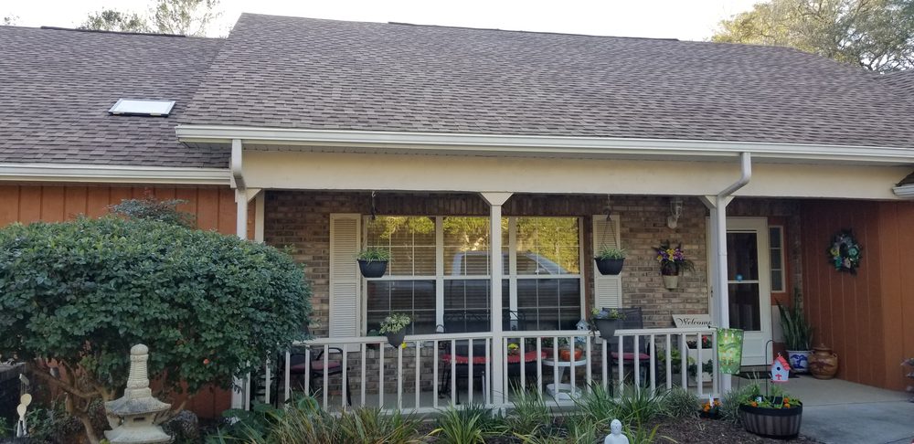 Slide of Curry's Roofing