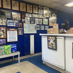 J & W Sandwich Shoppe - Interior