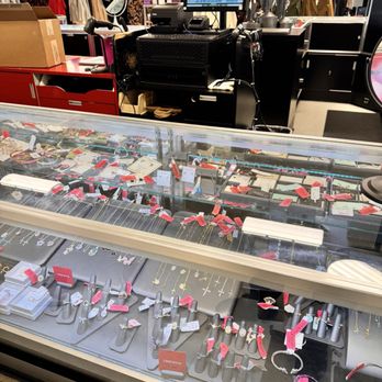 TJ MAXX - Updated January 2026 - 24 Photos & 18 Reviews - 141 Needham