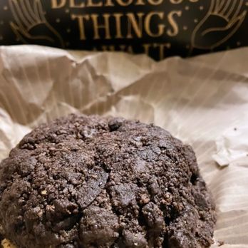 Gideon's Bakehouse - Cookies & Cream - Bakeries Near Me - Orlando, Florida
