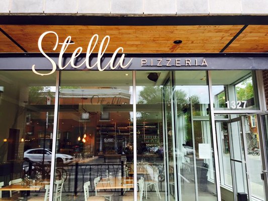 Stella Pizzeria by null