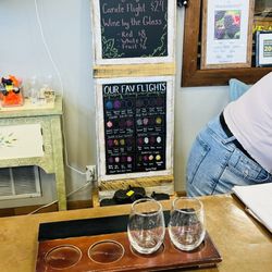 Honeywood Winery Inc