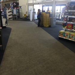 Best Buy East El Paso - Not the most helpful employees.