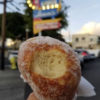 Leonard's Bakery - Bakeries Near Me - Honolulu, Hawaii