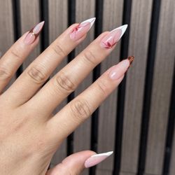 Luxury Nail Spa - Chloe