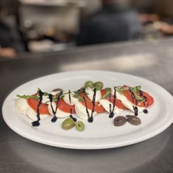 Sapore D'Italia - CAPRESE SALAD