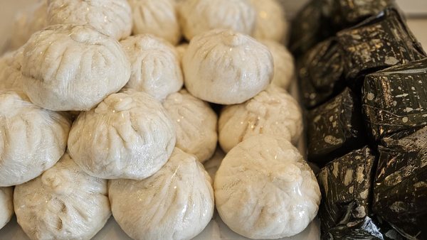 Duc Huong Sandwiches by null