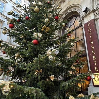 Café Central - Christmas time 2023 at Cafe Central - Cafes Near Me - Vienna, 9 Café Central - Christmas time 2023 at Cafe Central - Cafes Near Me - Vienna, 9