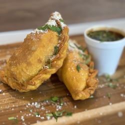Fuiyo Mexicana - FuiYo Mexicana Birria Empanadas