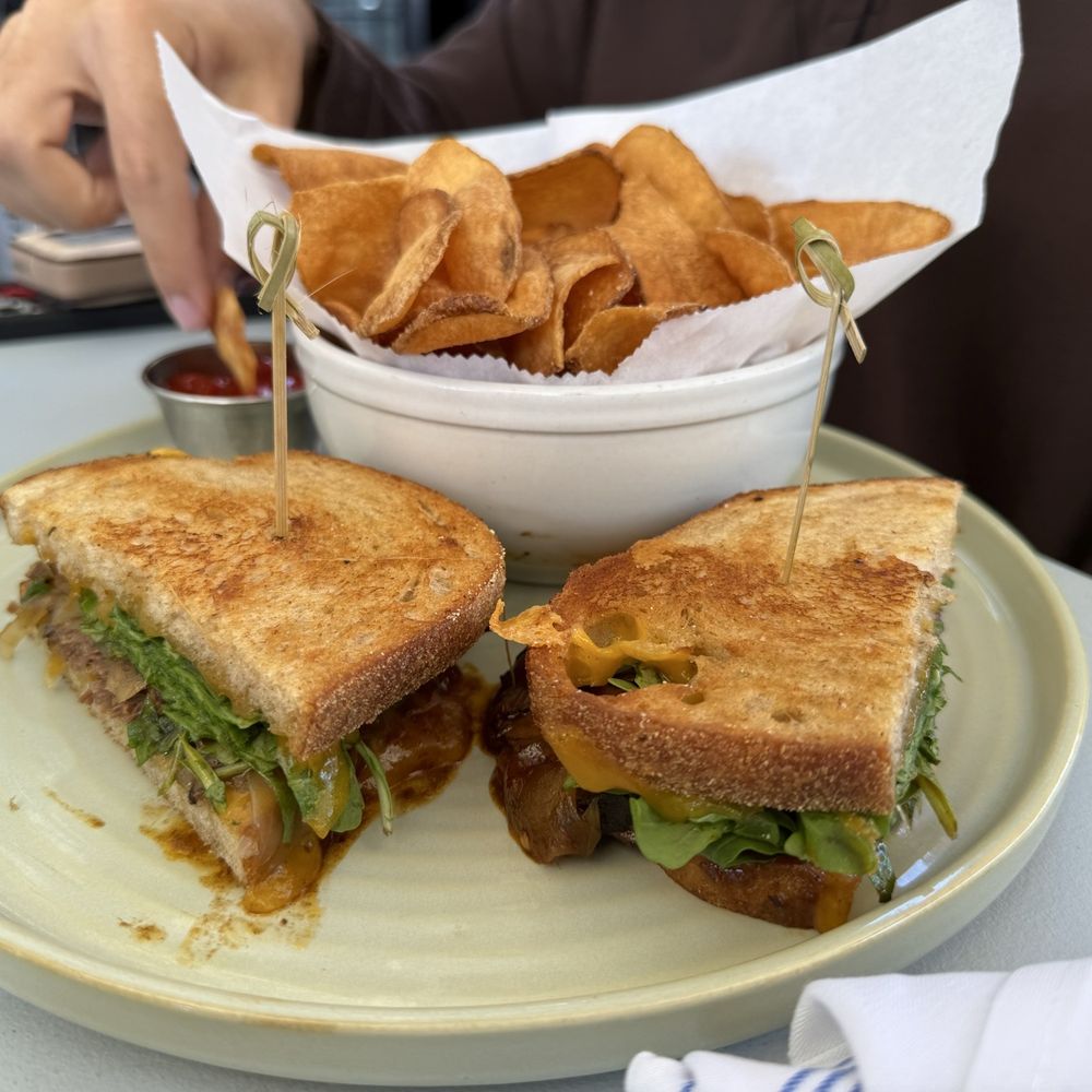 SHORT RIB GRILLED CHEESE SHORT RIB GRILLED CHEESE