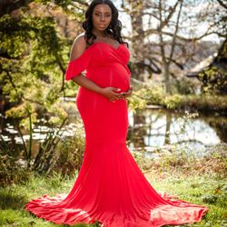 Maternity sessions on-location start at $275 call for details