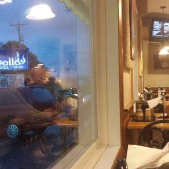 Bella's Pizza - Pizza Near Me - Abingdon, Virginia