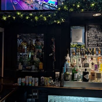Veronica's Bar - Pubs Near Me - Astoria, New York Veronica's Bar - Pubs Near Me - Astoria, New York