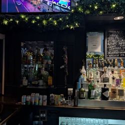 Veronica's Bar